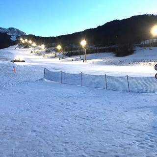 Limone Piemonte, sabato 10 gennaio torna lo sci in notturna al maneggio Limone Piemonte, sabato 10 gennaio torna lo sci in notturna al maneggio