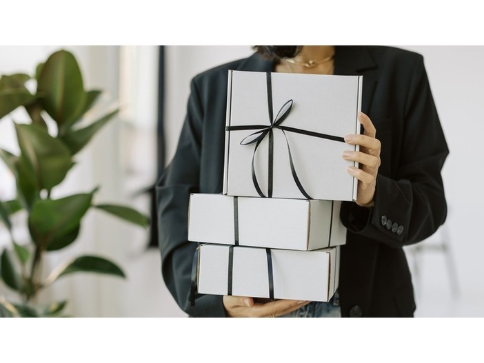 Cosa regalare a una coppia che ha già tutto? Idee di Natale fuori dai soliti schemi