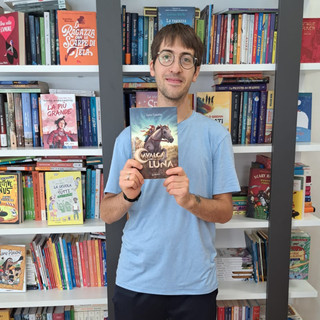 Ad Alba Luca Casetta presenta il libro &quot;Cavalca con la luna&quot;