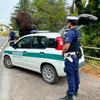 La Morra, il bilancio 2025 della Polizia locale: 10 incidenti e 445 violazioni al Codice della Strada