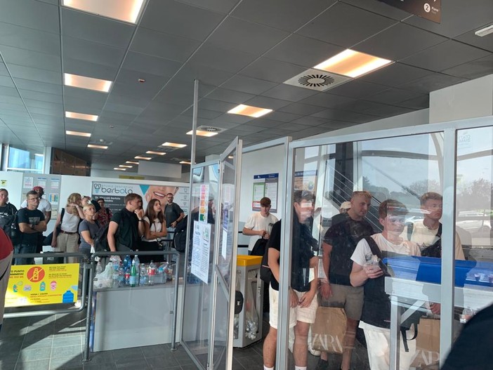 Levaldigi, la Provincia guarda al modello Reggio Calabria: abbattere la tassa d’imbarco per rilanciare l’aeroporto Levaldigi, la Provincia guarda al modello Reggio Calabria: abbattere la tassa d’imbarco per rilanciare l’aeroporto