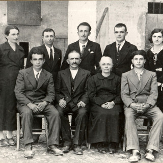 In foto la famiglia Cervi