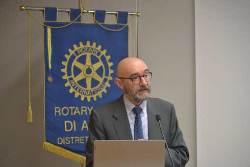 L'incontro su testamento biologico e cure palliative con il dott. Luciano Orsi il 28 aprile scorso promosso dal Rotary Club