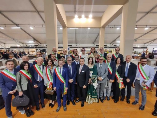 Farinél - Una fiera unica in Italia e in Europa che non ha bisogno di passerelle politiche Farinél - Una fiera unica in Italia e in Europa che non ha bisogno di passerelle politiche