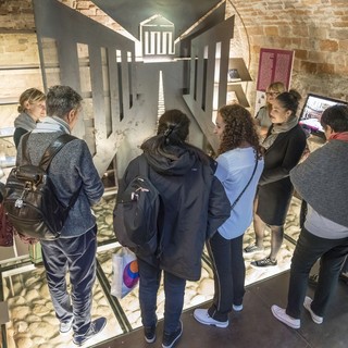 Al MUDI di Alba un viaggio nella storia antica con un'archeologa professionista Al MUDI di Alba un viaggio nella storia antica con un'archeologa professionista