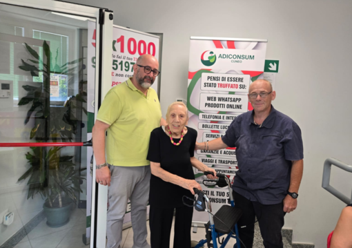 "A 96 anni ho trovato due angeli ad Alba": la lettera di ringraziamento di Maria Balla a Cisl e Adiconsum