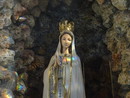 La statua della B.V. di Fatima, chiesa dei Battuti Neri di Bra