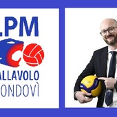 Il logo della Lpm Pallavolo Mondovì e accanto Matteo Brignone (foto Volley Savigliano)