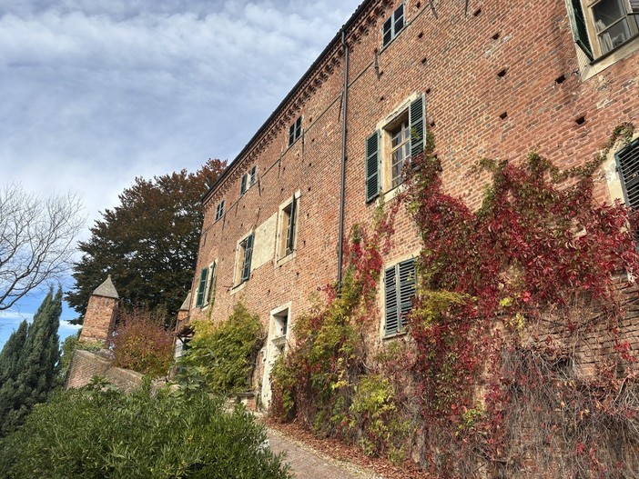 Il castello di Monteu Roero Il castello di Monteu Roero