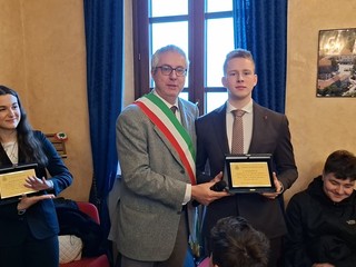 La consegna del premio a Federico Rosso La consegna del premio a Federico Rosso