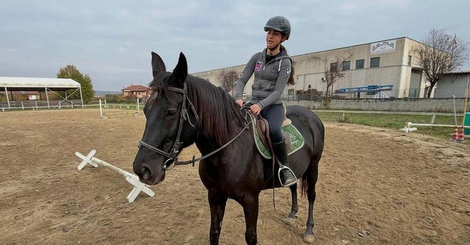 Sportabili Alba porta il Carnevale a cavallo in maschera al Maneggio Equi di Roddi