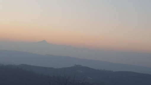 Addio 2025: l’ultimo tramonto dell’anno è da cartolina Addio 2025: l’ultimo tramonto dell’anno è da cartolina