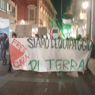 Un momento del corteo