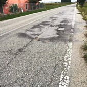 Sogniamo le grandi opere, ma sono le strade provinciali il cuore fragile della mobilità quotidiana Sogniamo le grandi opere, ma sono le strade provinciali il cuore fragile della mobilità quotidiana