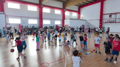Muoviti Alba, cento famiglie in campo