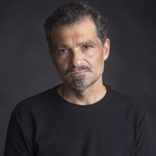 Il premio Strega Daniele Mencarelli nella fotografia di Claudio Sforza