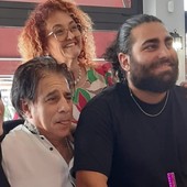 Massimiliano Manco con la famiglia in un momento felice