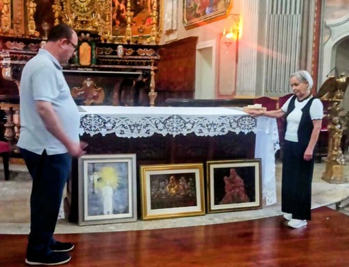 Neive accoglie le opere a tema sacro dell'artista Antonia Teotino Neive accoglie le opere a tema sacro dell'artista Antonia Teotino