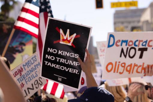 Il Coordinamento Pace e Disarmo di Cuneo aderisce a “No Kings” e organizza l'adesione alla manifestazione del 27 e 28 marzo