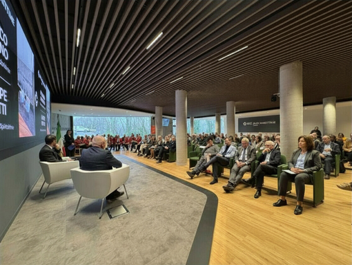 Banca Alpi Marittime, inaugurata a Carrù la nuova sala polivalente intitolata all’ex direttore Matteo Filippi