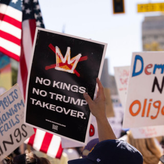 Il Coordinamento Pace e Disarmo di Cuneo aderisce a “No Kings” e organizza l'adesione alla manifestazione del 27 e 28 marzo