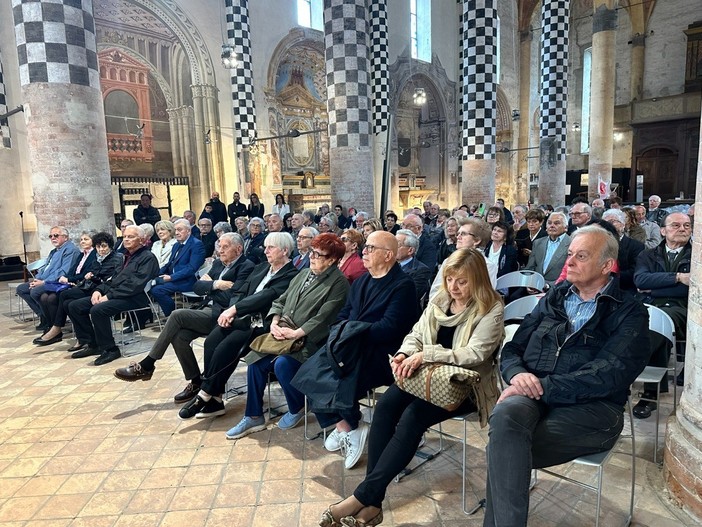 Alba, celebrate le nozze d’oro delle coppie albesi che si sono sposate nel 1976