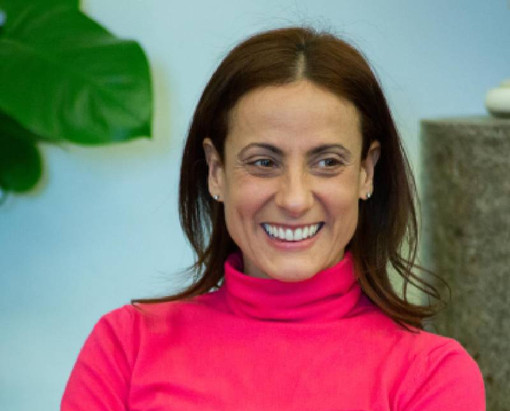 Serralunga d’Alba, Nathalie Tocci in Fondazione Mirafiore e primo appuntamento degli spettacoli per famiglie