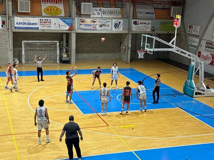 BASKET SERIE D / Olimpo Alba, importante vittoria in chiave salvezza a Fossano