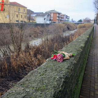 Fiori sul luogo del delitto (MerfePhoto)