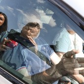 Mario Roggero arriva al carcere di Bollate (foto Adnkronos)