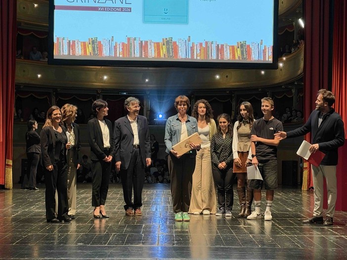 Julia Deck vince il Premio Lattes Grinzane 2026 con il romanzo “Ann d’Inghilterra”