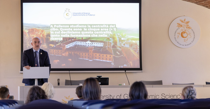 Pollenzo, il dopo Petrini: nuova fase per l’Università di Scienze Gastronomiche, alleanze e sviluppo internazionale