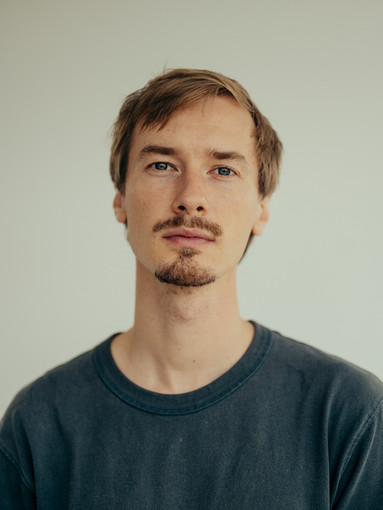Daniel Chatard ha studiato Fotogiornalismo e Fotografia documentaria ad Hannover e Photography & Society alla Royal Academy of Arts dell’Aia. Daniel Chatard ha studiato Fotogiornalismo e Fotografia documentaria ad Hannover e Photography & Society alla Royal Academy of Arts dell’Aia.