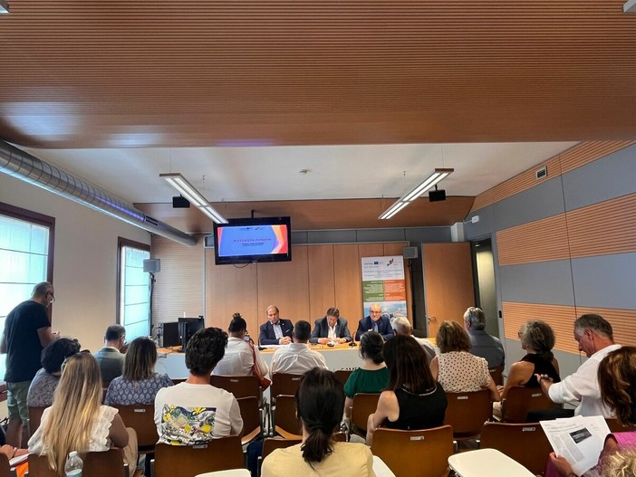 Presentato a Imperia il bilancio di Paysage+ Aimable e lanciato il Club di Prodotto Presentato a Imperia il bilancio di Paysage+ Aimable e lanciato il Club di Prodotto