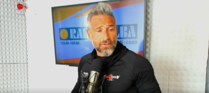 Maxim Pioggia negli studi di Radio Alba, questa mattina