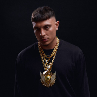Nerissima Serpe ha appena pubblicato il suo attesissimo terzo album “Nerissima” Nerissima Serpe ha appena pubblicato il suo attesissimo terzo album “Nerissima”