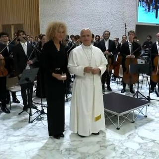 Natascia Chiarlo, ha diretto l’“Ave Verum Corpus” per coro e orchestra alla presenza del Santo Padre Natascia Chiarlo, ha diretto l’“Ave Verum Corpus” per coro e orchestra alla presenza del Santo Padre