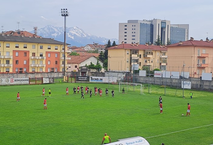 CALCIO ECCELLENZA / Il Cuneo non va oltre l’1-1 con l’Ovadese, ora testa ai playoff