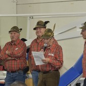 “Polenta con il Cappello”: Cherasco abbraccia gli Alpini in una serata di solidarietà “Polenta con il Cappello”: Cherasco abbraccia gli Alpini in una serata di solidarietà