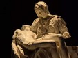 La Pietà di Michelangelo in mostra a Palazzo Banca d'Alba, dal 22 novembre 2025 al 1° marzo 2026.