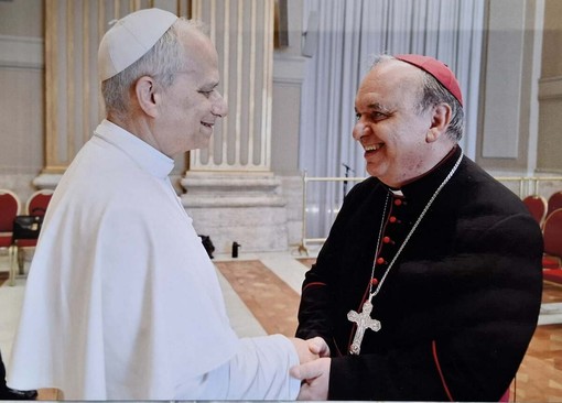 Papa Leone XVI con il vescovo Marco Brunetti Papa Leone XVI con il vescovo Marco Brunetti