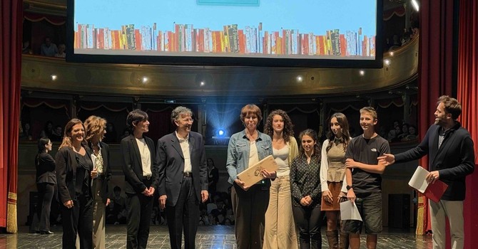 Julia Deck vince il Premio Lattes Grinzane 2026 con il romanzo “Ann d’Inghilterra” Julia Deck vince il Premio Lattes Grinzane 2026 con il romanzo “Ann d’Inghilterra”