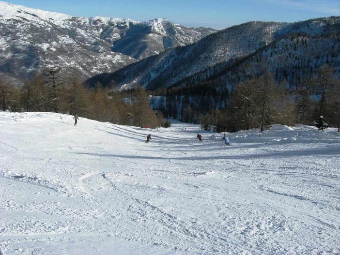Sicurezza sulle piste e gestione degli impianti, alle stazioni sciistiche cuneesi oltre 1 milione e 800 mila euro dalla Regione