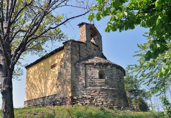 La cappella di Santo Stefano in frazione Perno a Monforte d'Alba