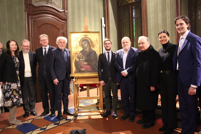 Alba: presentata al pubblico la “Madonna che allatta il Bambino” di Barnaba da Modena