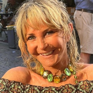 Paola Rolando, 64 anni, era insegnante di italiano e storia al &quot;Cillario Ferrero&quot;, indirizzo arte bianca di Neive (Foto Facebook Andrea Merlo)