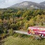 Un bus-teatro nelle aziende del Cuneese: al via “Air – alziamoci insieme, rialziamoci”