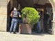 L'intervento dei poliziotti in via Roma L'intervento dei poliziotti in via Roma