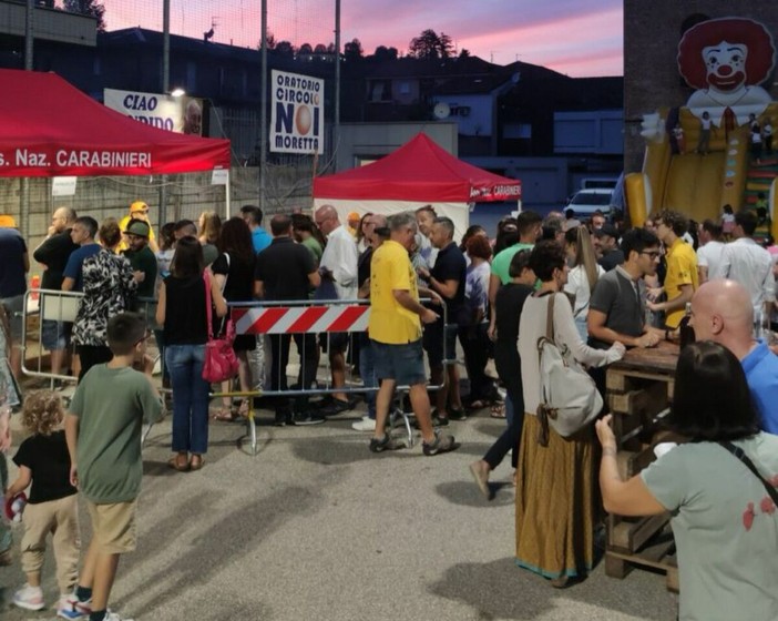 Dieci giorni di festa alla Moretta: ad Alba il quartiere si ritrova tra tradizione, musica, sport e buona tavola Dieci giorni di festa alla Moretta: ad Alba il quartiere si ritrova tra tradizione, musica, sport e buona tavola