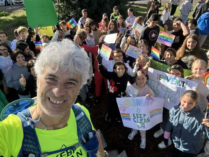 L'assessore Roberto Cavallo, durante una tappa dell'iniziativa Keep Clean and Run, svoltasi a ottobre 2025 L'assessore Roberto Cavallo, durante una tappa dell'iniziativa Keep Clean and Run, svoltasi a ottobre 2025